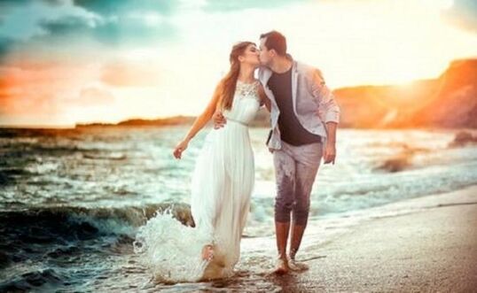 žena a muž zamilovaný do zväčšeného penisu